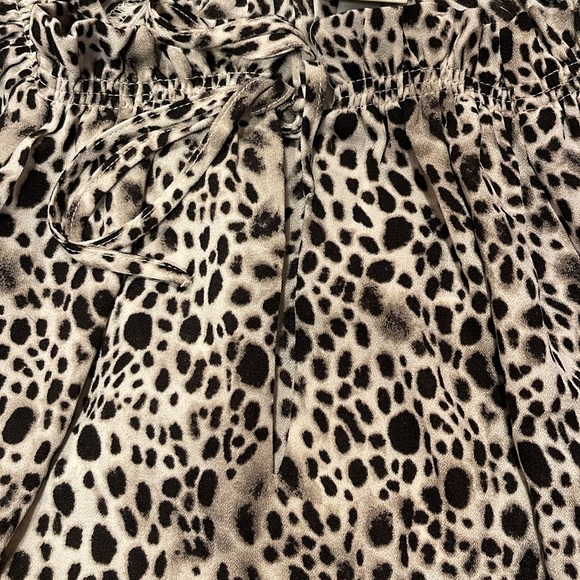 A New Day Long Sleeve Leopard Blouse - Picture 4 of 6